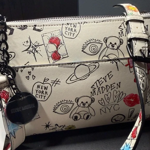 NWT Steve Madden Blynn Doodle Graffiti Crossbody Bag NYC - Picture 2 of 8